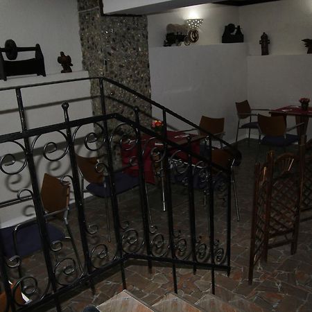 Hotel Doi Taurasi Afumati Екстер'єр фото